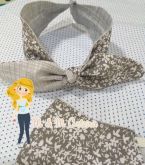 Tiara turbante com laço e máscara de proteção.